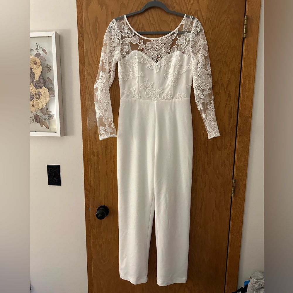 Lulu’s White Lace Jumpsuit | Size Medium | Worn Once